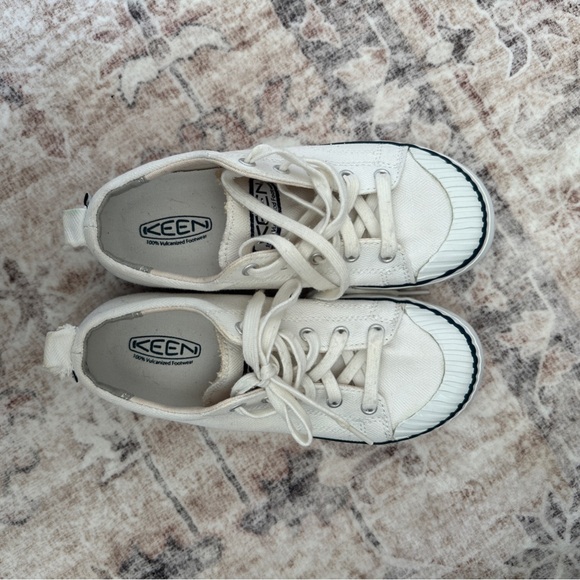 Keen White Sneakers - Picture 4 of 6